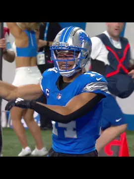 So Amazing 🤩 ll #amonrastbrown #lions #fyp #football #footballtiktok #mixtape #edit #foryoupageofficiall #trending #viralvideo #blowthisup #xyzbca #cheeselifeaj #nflfootball #nicocollins #viraltiktok 