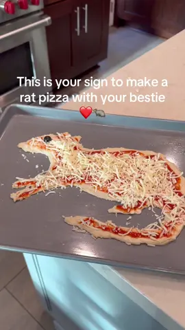 rat pizza 🐀👀  #pizza #trending #viral 