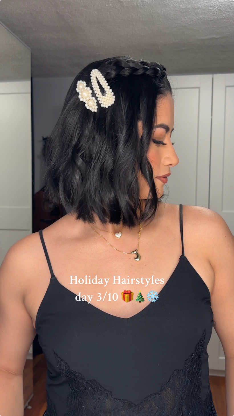 Day ✨3✨ Holiday hair 😍 Linked these clips in my amazon storefront! they are so cute! I used:  @Dae Hair - 3-in-1 styling cream @TRESemmé - Extra Hold hairspray @Color Wow Hair - Style on Steriods spray @Conair - 1/2 inch Instant Heat curling iron Hair Clips from Amazon! 🫶🏻 #hair #holidayhair #holidayhairstyle #holidayhairideas #hairinspo #braidstyles #shorthair #shorthairinspo #shorthairstyles #shorthaircut #holiday 