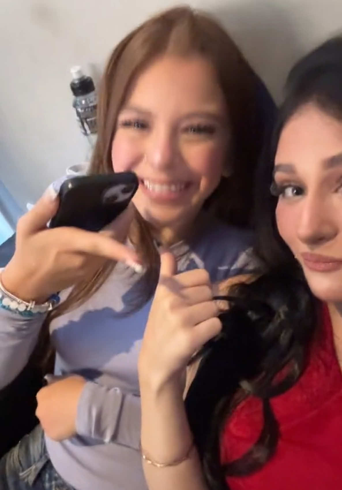 i fell in love w youu   #fyp #foryou #rp #chiara #foryoupage #foru #4you #4u #notimpersonating #zahideandchiara #zahide  #fyp #foryouoficial 