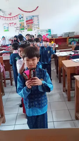 Gift box for teacher day kelas 2 SDN 4 Sukamanah ✨ #hariguru #harigurunasional #giftbox 