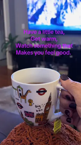 Love this weather to get cozy . #teatime #tea #enjoylife #enjoyyourlife #greatmoments #gettea #teatok #getcozy #fallweather 