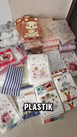 beli 1 dapat 10pcs nih guys 🤩 yang doyan baking dan punya usaha bakery wajib checkout sih ini 🛒  #plastikkue #plastikcookies #fyp #xybca #fypシ゚viral 