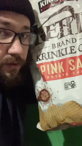 Kirkland Pink Salt Kettle Krinkle Chips Review - #chips #FoodTok #snacks #chipreview #snack #reviews #snackreview #kirkland #costco #kettle #pinksalt #foodreview #meme #prettygood #fyp 