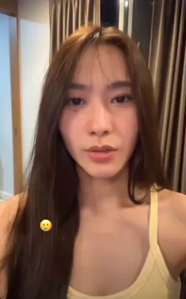 เมื่อพี่ปลาโพสต์สตอรี่ทีไร signature ของพี่ฟ้าก็คือการแลบลิ้นแลบลิ้นยังไงให้ดูน่ารักตลอดมันหลุดมาจากสวรรค์เลยผู้หญิงคนนี้#ฟ้าเปิด #แนนเบบ #เบ๊บฟ้า #ช่องอนันต์เปิด #ทีมงานอนันต์เปิด #ช่องอนันต์เพีเบ๊บ #ช่องอนันต์เป็ด @_fahnnr 