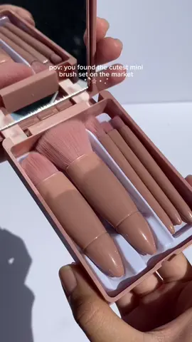Compact 5 in 1 mini brush set #makeupbrush #makeupbrushsetwithmirror #makupbrushset #affordablemakeupbrushes #travelmakeupbrushset #travelmakeupbrushes 
