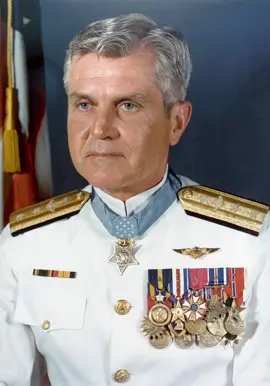 Absolute legend ✈️ 🇺🇸 ⚓️  #jamesstockdale #usa #military #navy #usnavy #fyp #medalofhonor  #america #vietnam #vietnamwar #aviation #usn 