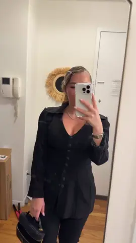 I just a girl … we need more diams #girlsnight #girls 