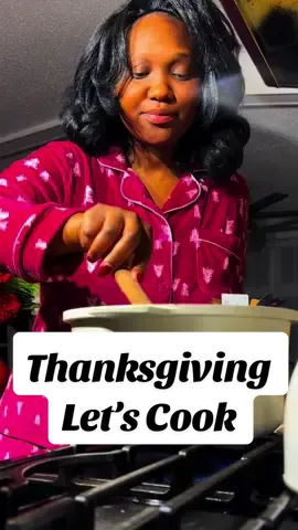 Thanksgiving Turkey Wings , Mac & Cheese for the win! #thanksgiving #sidedish #macandcheese #turkeywings #cooking #cookingvideo #cookwithme #homemade #holiday #thanksgivingrecipes #fyp #haitiantiktok #tiktokayisyen 