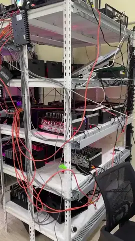 بعد عمل بجد لمدة عشرة أيام تم تنفيذ اول مزرعه الكترونيه في الشمال السوري المحرر اللهم لك الحمد الف مبروك ابو عبدو الغالي ايه الرزق