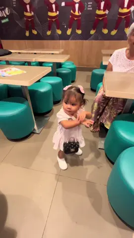 APT 🤣 #aptdancechallenge #dancerbaby #14monthsold #babiesontiktok #fy