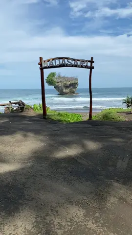 Mentahan vidio nih buat prank temen temen kalian biar di sangka lagi liburan di madasari wkwkk#mentahan #vidio #pantai #madasaribeach #pangandaran #vibes 