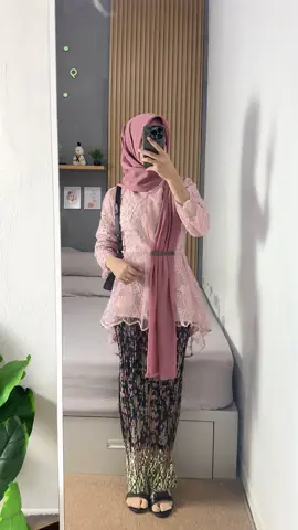 Set kebaya 100rbuan✨#kebayawisuda #kebayakondangan #outfitinspo 