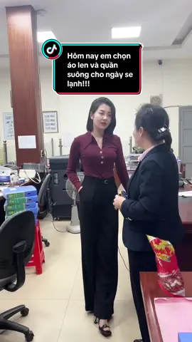 Diện áo len và quần suông cho ngày se se lạnh có ổn áp không ạ mọi người ơi!!!  🥰 #dailyvlog #congvieccuatoi #daily #yeuthoitrang #thichmacdep #mixandmatch 