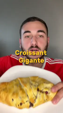Croissant Gigante  #croissant #massafolhada #fome #fy #delicia