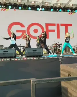 Workout Rasa Konser with Geng Gobyos Istora Senayan, 2024 #pound #poundfit #poundfitindonesia #poundpro #poundproindonesia #rockout #poundfitjakarta 