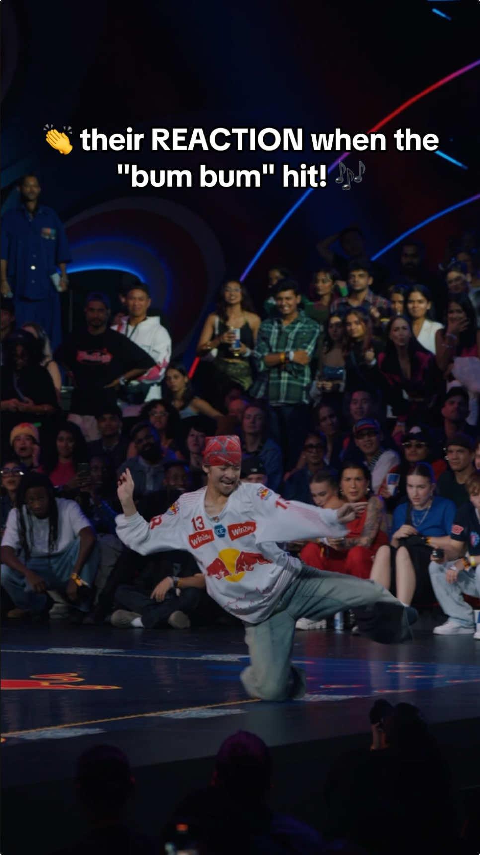 🙋‍♂️ @THE D SoraKi FLOWS took over! 😳 @Spice Official 💙 🎤️  #redbulldanceyourstyle  #redbulldance #streetdance #dance #dancer #freestyledance #india #mumbai 