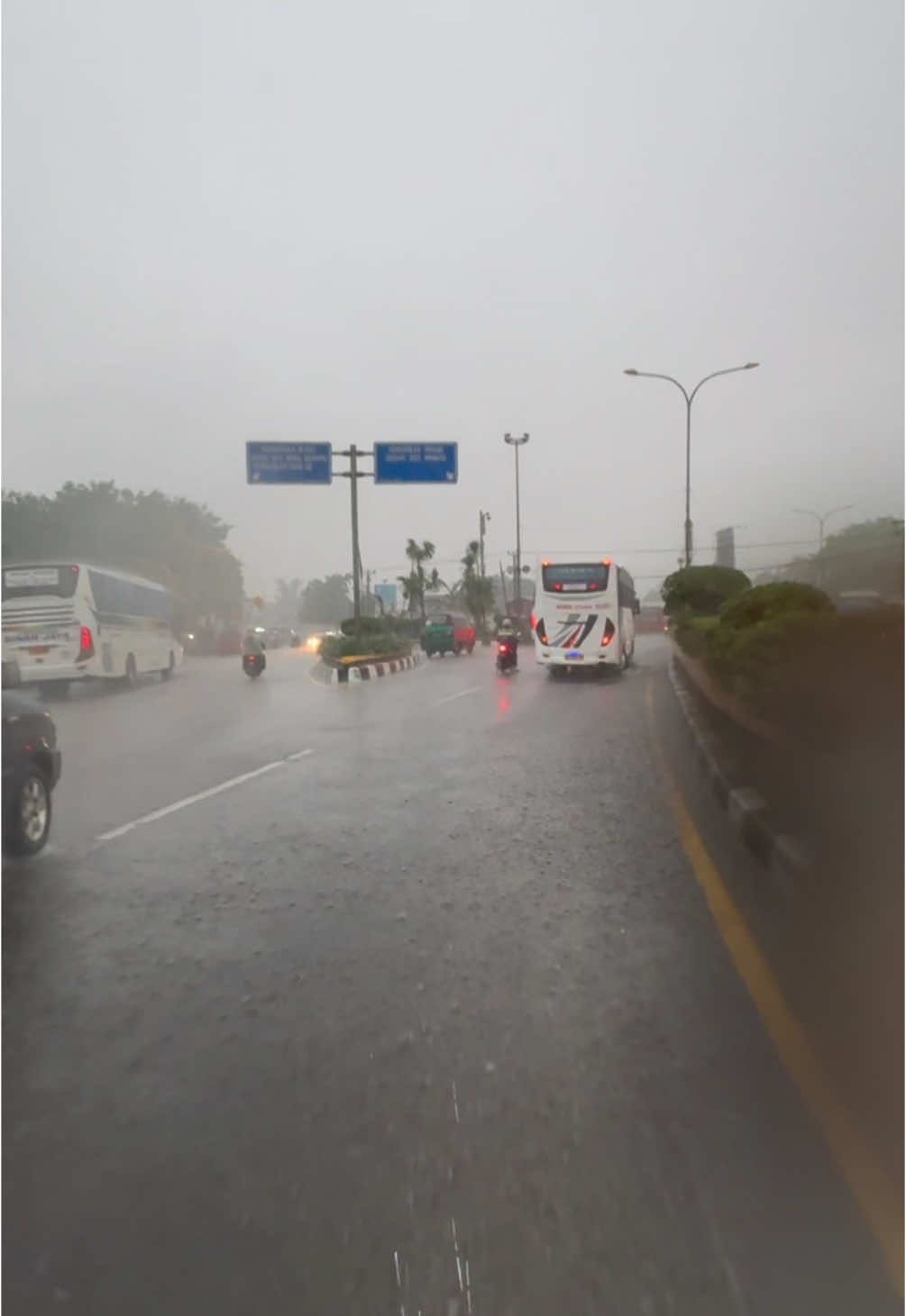 #cikarang #cikarangpeople #hujan #fypp 