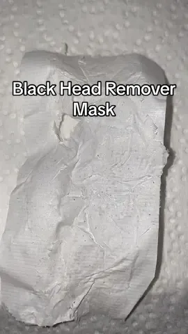 My pores have been clogged from wearing makeup lately 🙂‍↔️ I love using this mask & peel . I wish the quality was more clear so you could see the peel #blackheadremovals #labenanoseplantsporestrips #skincare 
