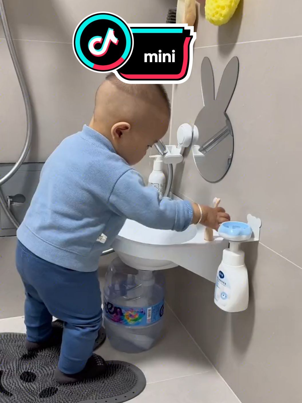 từ ngày có không gian riêng là chăm đánh răng, rửa mặt hơn hẳn#baby #xuhuong #mevabe #chamcon #mebimsua #yeucon #nuoicon #reviewmevabe 