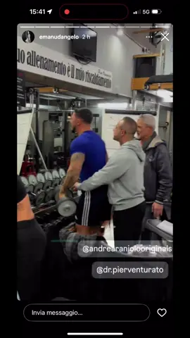Seminario con il maestro Pier Venturato Uno dei culturisti piu grandi degli anni 80, una vera leggenda! Il maestro venturato ci ha trasmetto un pò della sua esperienza personale, i suoi metodi di allenamento e ci ha fatto capire cosa è cambiato tra ieri e oggi nel bb. ⚔️⚔️⚔️⚔️ #bodybuilding #gymtokitalia #gym #oldschoolbodybuilding #hardworkout #workout #shoulderworkout #training #pierventurato #perte #fyp 