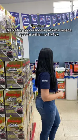 Toda semana procurando uma vítima diferente 😜 Casa Grande Tintas - Tudo de cor pra você ! 💙 #lojadetintas #lojadetintasautomotivas #tinta #pintura #pintor #humor #fyp 