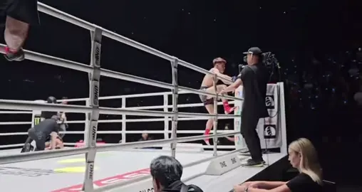 hahah nk jatoh tapi selamat🤣#fypシ #rifdeanmasdor 