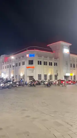 jogja menyimpan cerita dan menyisakan rindu untuk kembali  #jogja #yogyakarta  #malioboro #0kmjogja #storywa #vibesmalamhari 