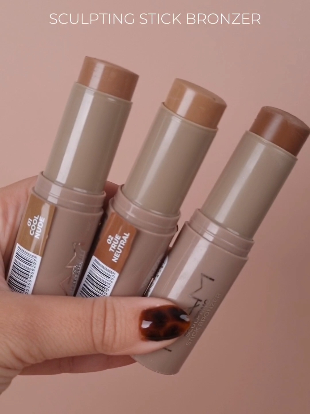 Cremosos, fáciles de difuminar y con unos tonos preciosos. Nuestros Sculpting Stick Bronzer son el producto perfecto para conseguir un bronceado natural y elegante, gracias a su fórmula que se desliza como mantequilla. Disponibles en 3 tonos.   #bronceador #bronzer #bronceadorencrema #maquillaje #maquillajeprofesional #namcosmetics #maquillajenam