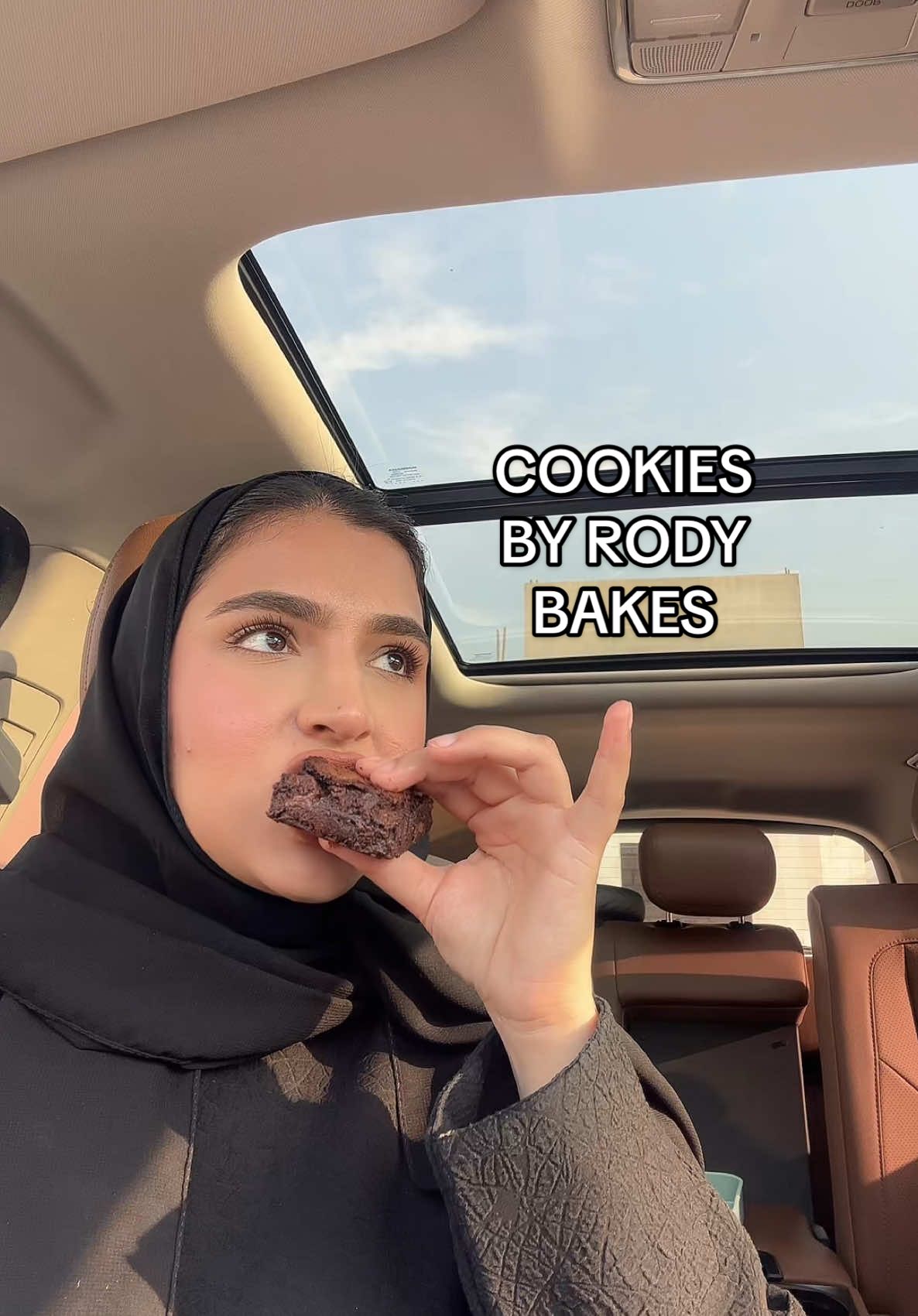 Replying to @Jojo Siwa Let’s all support small businessess ESPECIALLY small businesses run by women @RodyBakes 💁🏻‍♀️🍪🤍🇸🇦 These were hands down some of the most delicious cookies & brownies I’ve ever had!  #SmallBusiness #baker #riyadhbakery #riyadhhomebaker #riyadhdessert #saudiarabia🇸🇦 #homemadecookies 