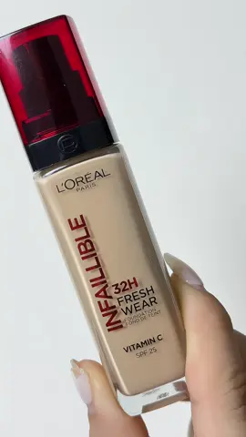 Kem nền @L'oreal Paris Việt Nam chất lượng sao mí bà cũng biết rồi đó 🎀✨ #makeup #lorealparis #kemnennapdo #fyp #foryou 