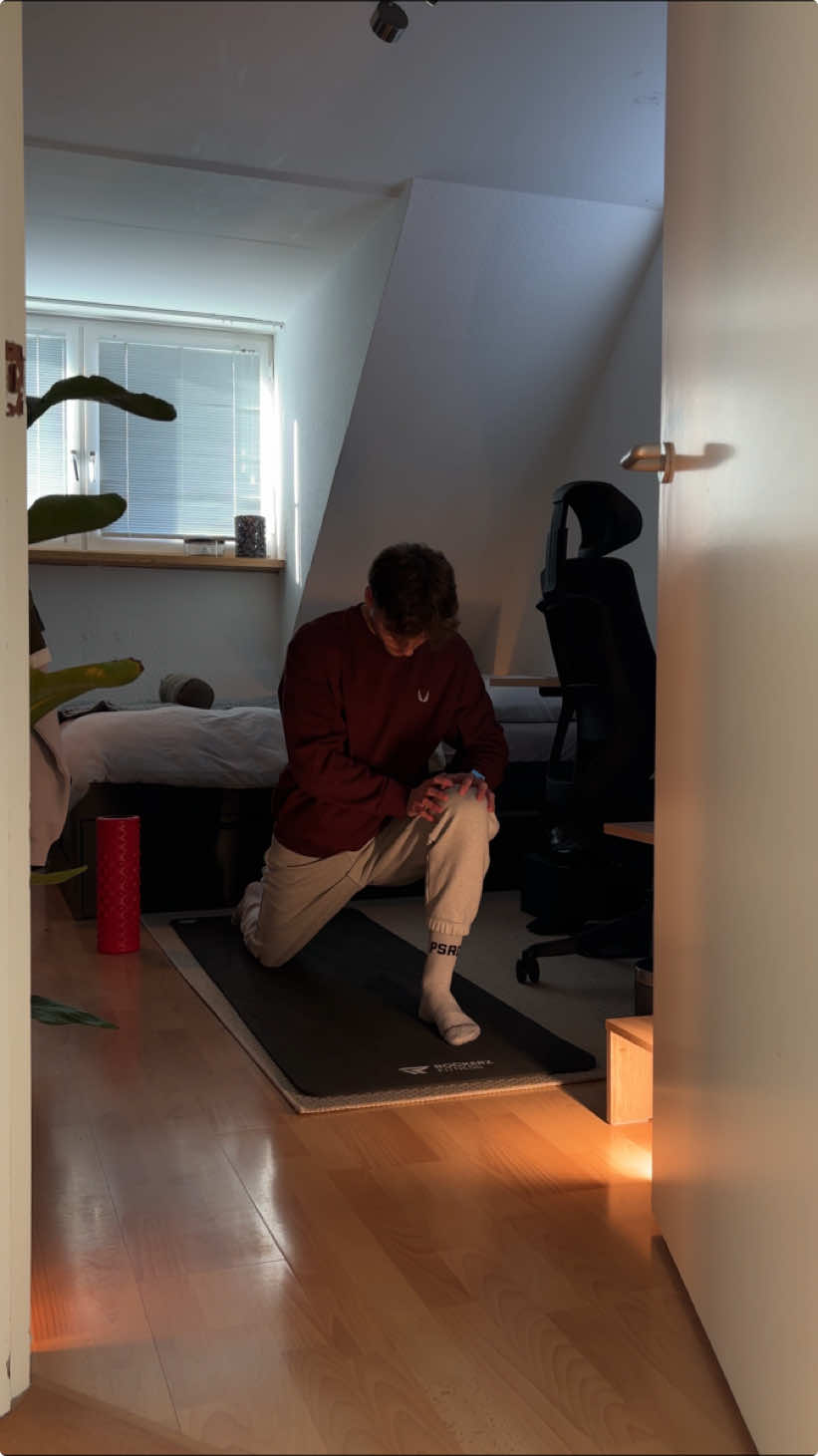 Early morning runs are a game-changer. While the world is still quiet, you’re out moving, breathing fresh air, and starting your day with purpose. It’s tough to get out of bed, but once you’re running, it feels incredible, you’re energized, clear-headed, and proud of yourself for showing up. Each run reminds you how strong and capable you are. It’s not just about fitness; it’s about proving to yourself that you can push through challenges. So, lace up and go. The sunrise, the calm, and the sense of accomplishment are worth it every time. #motivation #SelfImprovement #inspiration #selfdevelopment #Lifestyle #takingaction #mindset #growthmindset 