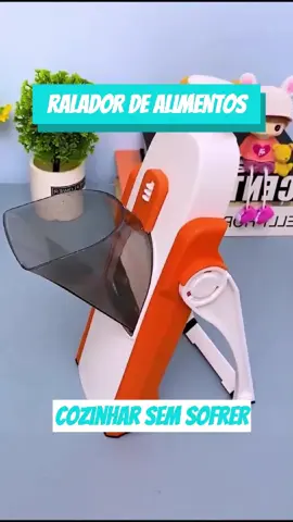 🧑‍🍳 Quer ralar alimentos sem esforço e com segurança? Conheça o ralador que vai transformar sua cozinha! 🙌 🍲 Perfeito para ralar queijos, legumes, e muito mais, em vários tipos de corte e com o mínimo de esforço. Fácil de usar, limpar e guardar. Cozinha prática e segura, como você merece! 😉✨ #achadinhosdashopee #praticidadenacozinha #facilidade #cozinha#shopee #ralador #foru