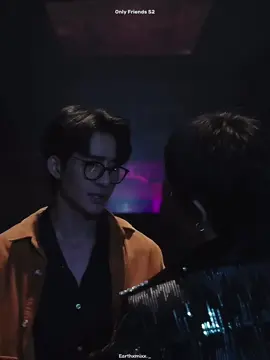 FirstKhaotung past their batton to EarthMix for OnlyFriend s2🤯 #OnlyFriendDreamOn #earthmix #earthpirapat #mixxiw #GMMTV2025 