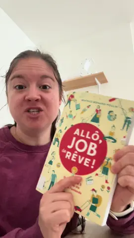Belle trouvaille à la bibliothèque! Moi qui vient de faire un virage professionnel à 180 degrés, ça m’interpelle particulièrement. 👌 Allô, job de rêve!  De Béatrice Bernard-Poulin! Si t’es un adolescent en quête d’un avenir qui te correspond, tu dois absolument lire ce livre! #livre #coupdecoeurlitteraire #jobdereve #éducation 