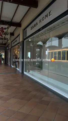 🥰🥰🥰🥰  #christmas #blanket #christmasblanket #zara #zarahome #zarahomedecor #christmasdecorations #fy 