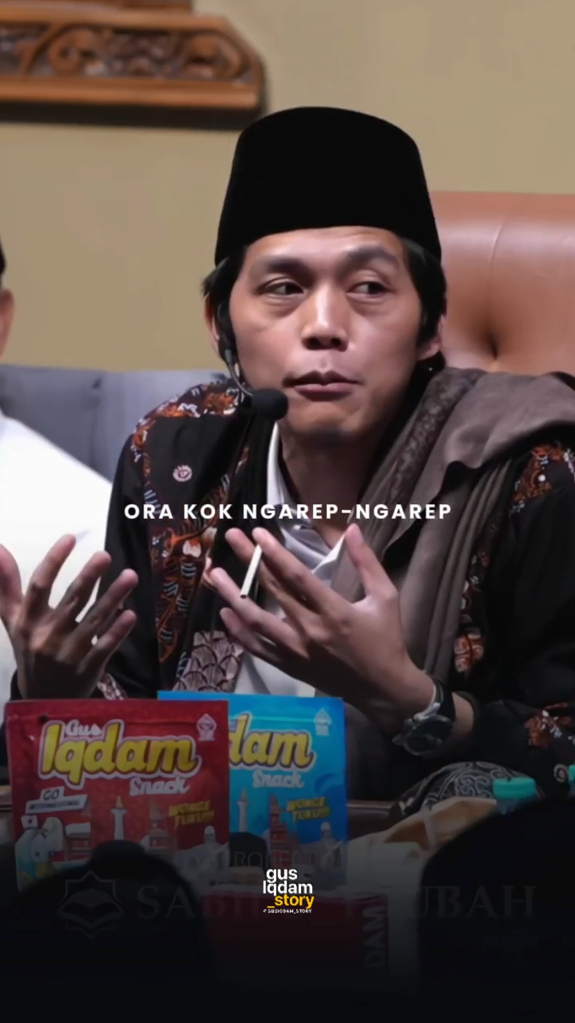 Iyyāka na'budu wa iyyāka nasta'īn #gusiqdamstory  . . . #tamplatecapcut #fyp #sabilutaubah #dawuhegusiqdam #dekenganpusat #viral  #CapCut 