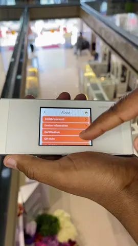 Touch screen wifi router #wifirouter #pocketwifi 