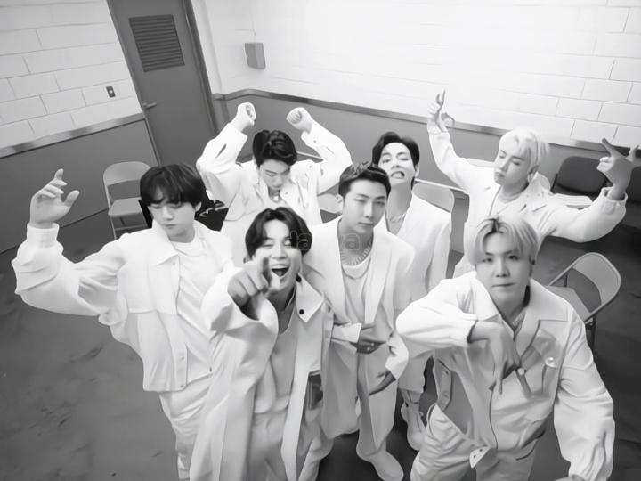 This vcr so cool. #bts #bangtan #btsarmy 