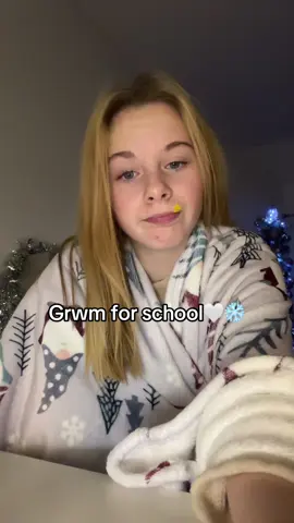 #fyp #blondegirl #grwm #makeup #school 