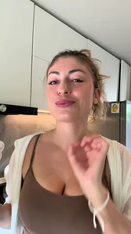 💧 Gagnez du temps avec le lave-biberon séchoir Momcozy KleanPal Pro ! 💧 Hygiène rapide et efficace pour vos biberons. Profitez de 25% de réduction avec mon code 🧡elsadascA🧡jusqu’au 2 décembre (15% ensuite). Disponible sur Amazon ou ici : https://momcozy.com/products/momcozy-kleanpal-pro-baby-bottle-washer?_pos=1&_sid=1c0112721&_ss=r 👉 Shop Now #momcozy #babymusthaves #babyessentials Collaboration commerciale@momcozy_fr  