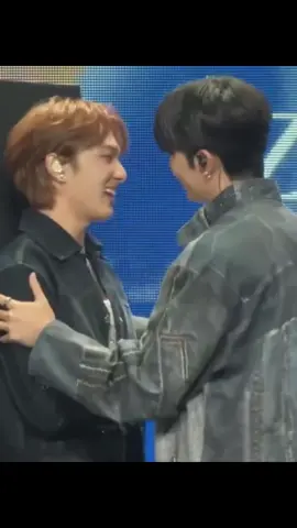 HELP ME😭😭😭😭😭😭😭😭😭😭😭😭😭❤️‍🔥❤️‍🔥❤️‍🔥❤️‍🔥❤️‍🔥❤️‍🔥 Their tension? crazy in love🙂‍↕️🙂‍↕️🙂‍↕️ #zeenunew #nunew #zeepruk  @NuNew @ZEE  #ซีนุนิว #zonzon #fyp #fypシ゚ #parati #bl #couple #gay #love #relationship #real #sexy #tension #insane #chemistry #nextlevel  #zeenunew1stfminjapan#zeenunew1stfminjapaname  