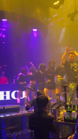 Hội chị em này khét quá 😊 #nhảy_đẹp #gaixinhtiktok #vinahouseremix #vietmix #nhạcremix #nhactiktokremix #nhạchay #sexydance #barclub #hotgirl #thinhhanhtiktok #xuhuongtiktok #klubone 