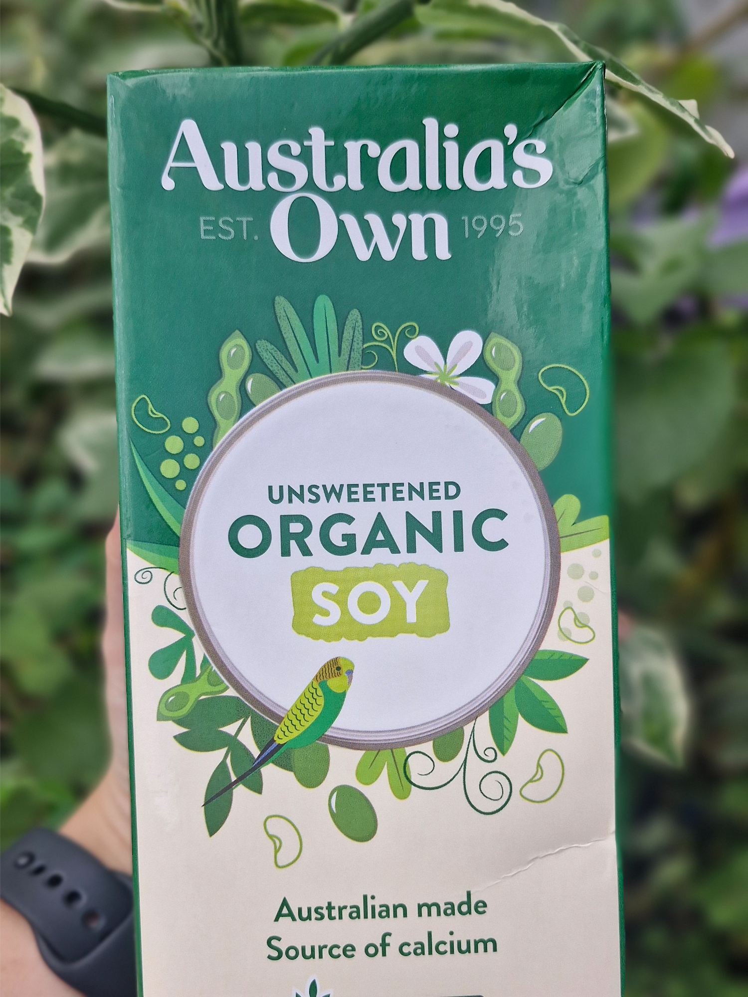 Looking for a healthy, dairy-free alternative para sa iyong morning drink? Try Australia's Own Noumi Unsweetened Organic Soy 🇦🇺 ✅ Australian Made ✅ Certified Organic (ACO Certified) ✅ Vegan Friendly ✅ Source of Calcium for strong bones At ang pinaka-importante, free from: ❌ Lactose ❌ Dairy ❌ Artificial Colours, Flavours, and Preservatives Perfect for your coffee, smoothie, or kahit na inumin lang as is! Masarap na, healthy pa! 🌱 Whether vegan ka, lactose intolerant, o gusto mo lang mag-make ng healthier choices, Australia's Own ang best choice for you! 💪 🛒 Order now!  Check here  👉🏻 australiasownfoods.com.au 💯100% ORIGINAL We Ship Nationwide! 🚚 DELIVERY VIA LALAMOVE/JNT/GOGO EXPRESS 📌LOCATION NORTH CALOOCAN 📍MEETUP METRO MANILA ONLY  ✨https://www.facebook.com/delimartph ✨http://tiktok.com/@delimart.ph ✨https://www.youtube.com/@DelimartPH #australiasownsoymlik#soymilk#soymilkdrink #lactosefreesoymilk #organicmilk