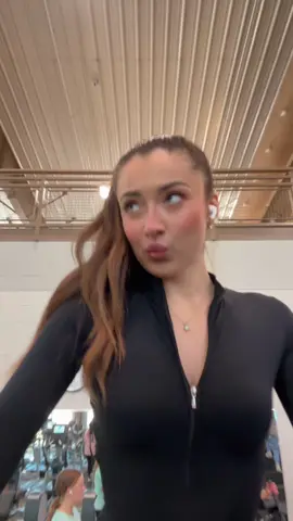 ✌🏻✌🏻🥹 #usa🇺🇸 #rec #Lifestyle #gymgirls #pretty #motivation #mood #gym #workout #pretty 