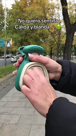 Asi son los regalitos de nuestros amigos 💩🐶 #perros #perras #productosparaperros #accesoriosparaperros #cuidadocanino #mascotas #dogs . . . Ahora es mas facil y sin ensuciarte las manos. Este recogedor de caca para perros hara que tus paseos sean simples. Mejora tu rutina con tu mascota y sus excrementos