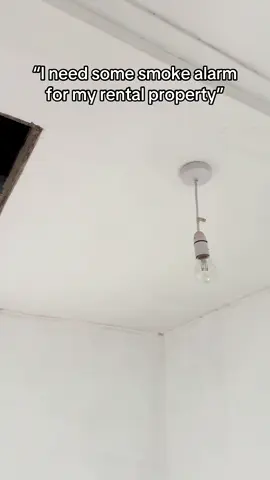 Smoke alarm install in my rental property from screwfix @Screwfix #sparky #electrician #electricianlife #dayinmylife #electriciansoftiktok #apprentice #howto #install #fypシ゚ #screwfix 