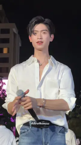 ที่รักครับ แบบหล่อเกิน🚂 #tthomastc #โทมัสธีร์ทัศน์ #โทมัสก้อง #thomaskong #มองท้องฟ้าสยามกับกี่หมื่นฟ้า #กี่หมื่นฟ้า #yourskyseries #fyp #ฟีดดดシ #ฟีต #fypシ゚ 