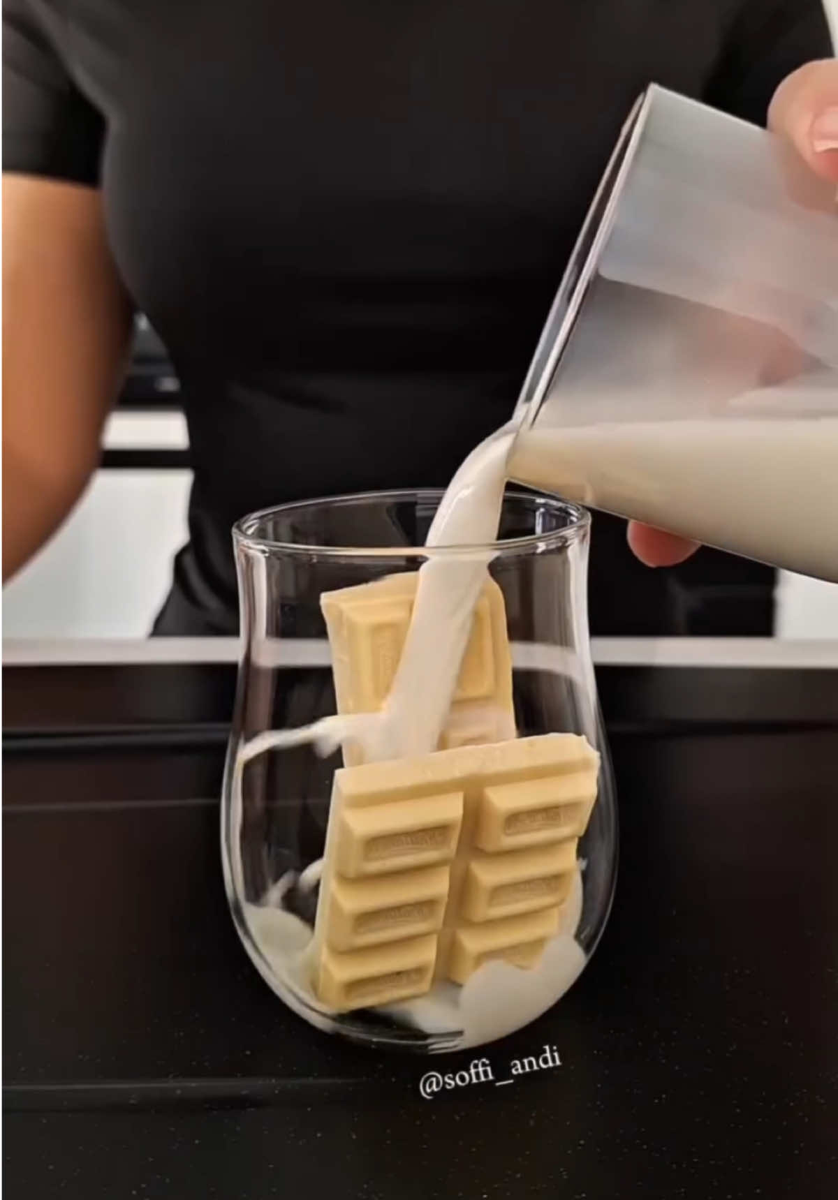 Café Gelado de Chocolate Branco 🤩 BY @Coffee Addict   #coffee #laka #nescafe 