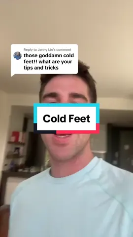 Replying to @Jenny Lin Great question on how to deal with cold feet while winter training! #marathoner #runnerthings #runrunrun